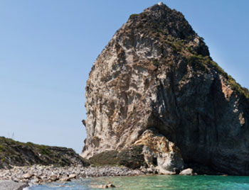 isole-pontine-palmarola_cala-del-porto-spiaggia-francese